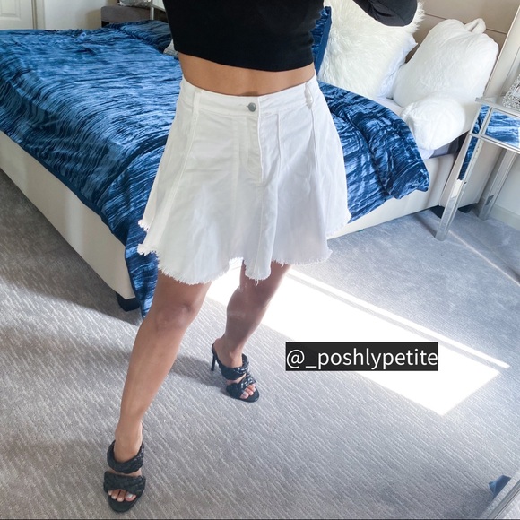 White denim raw cut hem mini skirt - Picture 12 of 16
